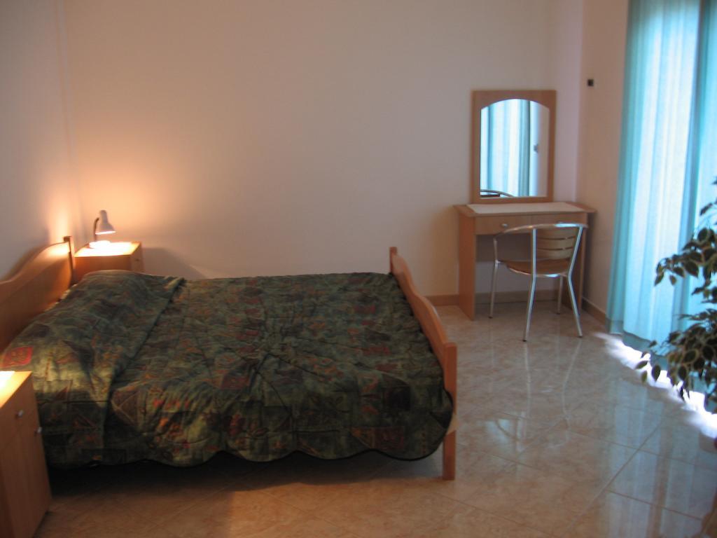 Guest House Caterina 波雷奇 客房 照片